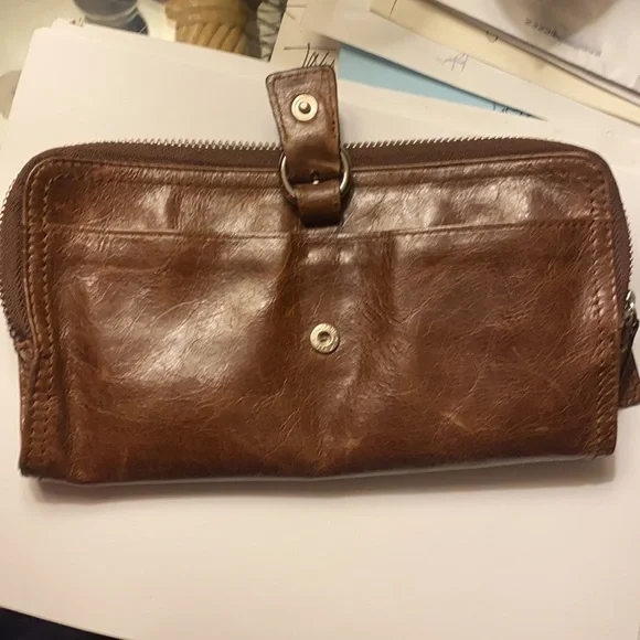 Tano Leather Wallet - Picture 10 of 10